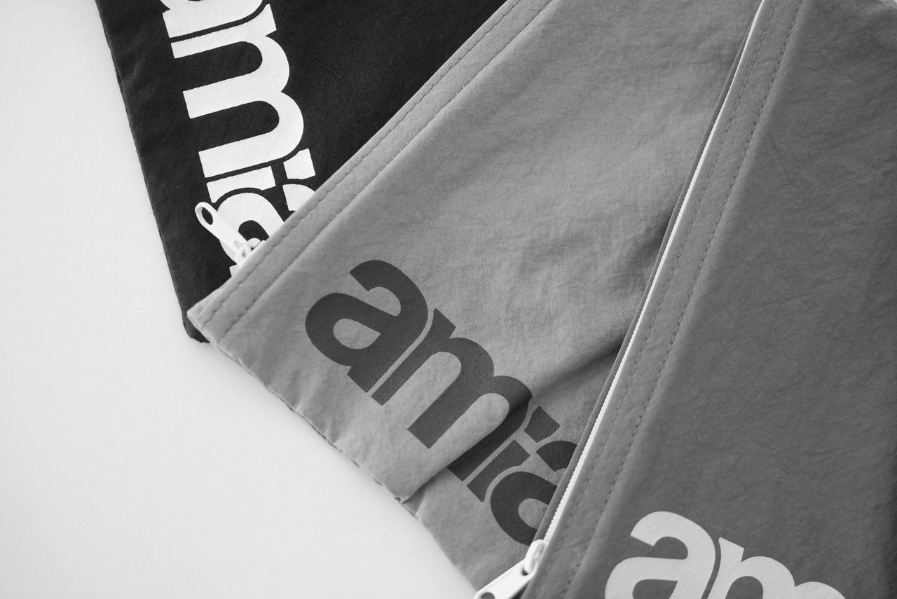 amia pouch
