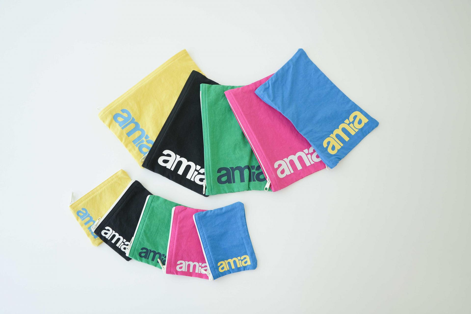 Signature Logo Pouch (S/M)